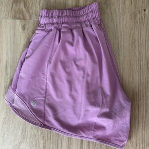 Lululemon Hotty Hot 4” Shorts